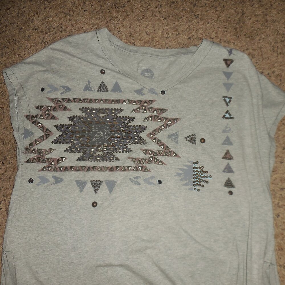 Double D Ranch Light Gray Tunic with Geometric Pattern - Picture 2 of 4